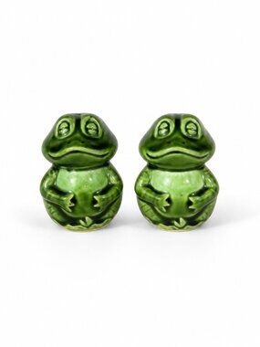 Salt Pepper Shakers Pair  Frog Toad  Japan Stamped Vintage Hugger Green Porcelai